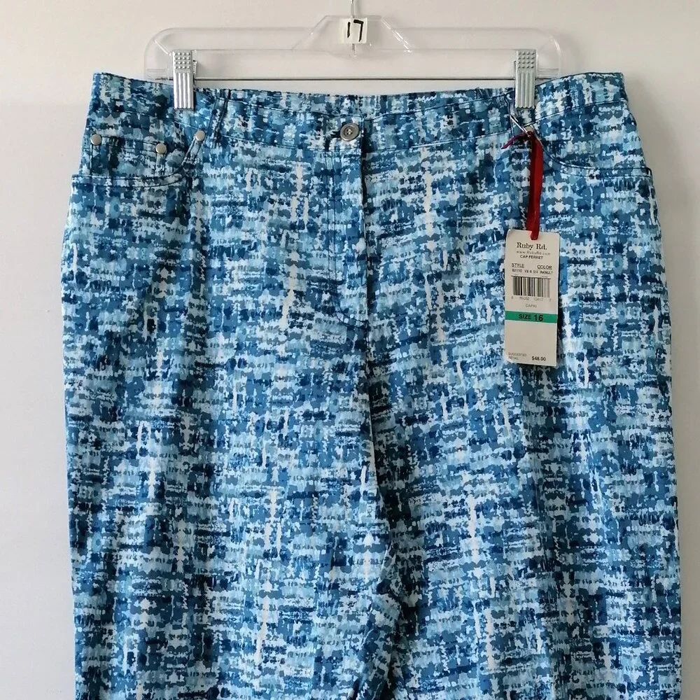 NWT Ruby Rd. Womens Blue High Rise Abstract Print Lightweight Capri Jeans Sz 16